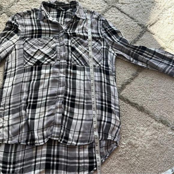 Express flannel plaid shirt button front black white gray oversized XS - Picture 9 of 10